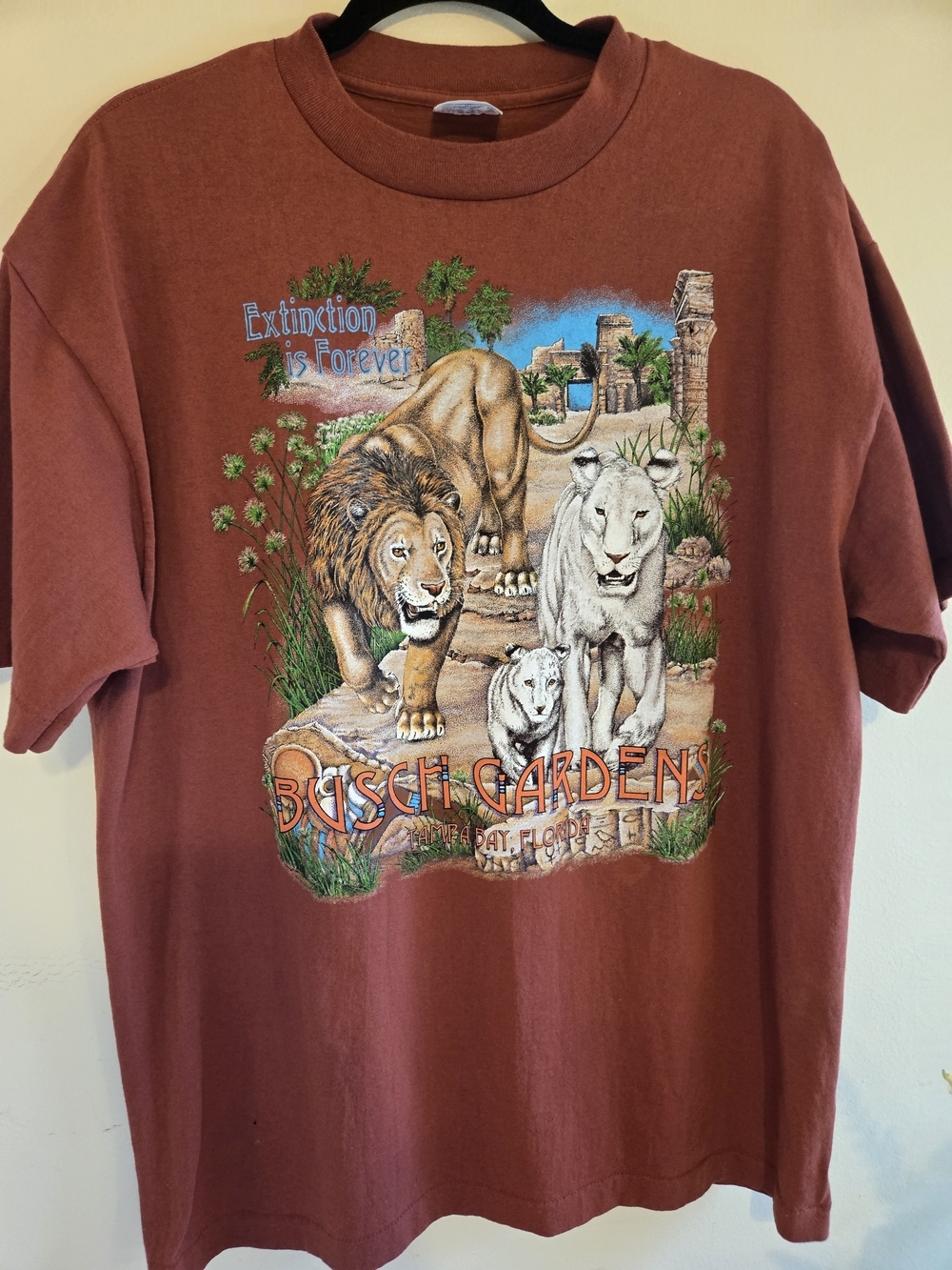 Busch Gardens Lion Graphic Tee - Rust Short Sleeve 23x29 "Extinction Is Forever" - Picture 9 of 13